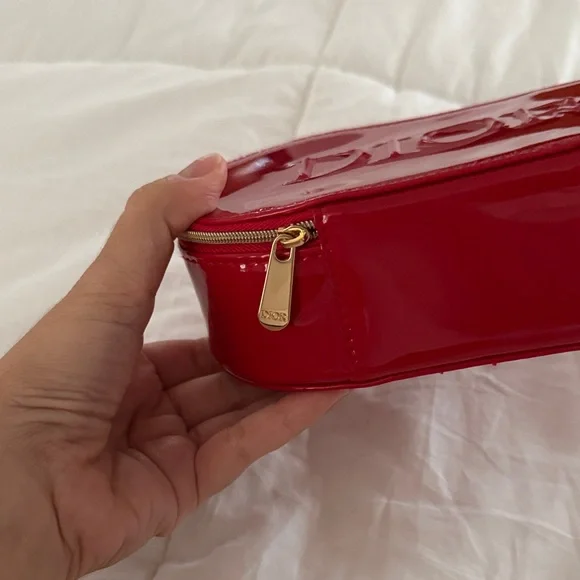 Dior red cosmetic bag - Picture 3 of 5